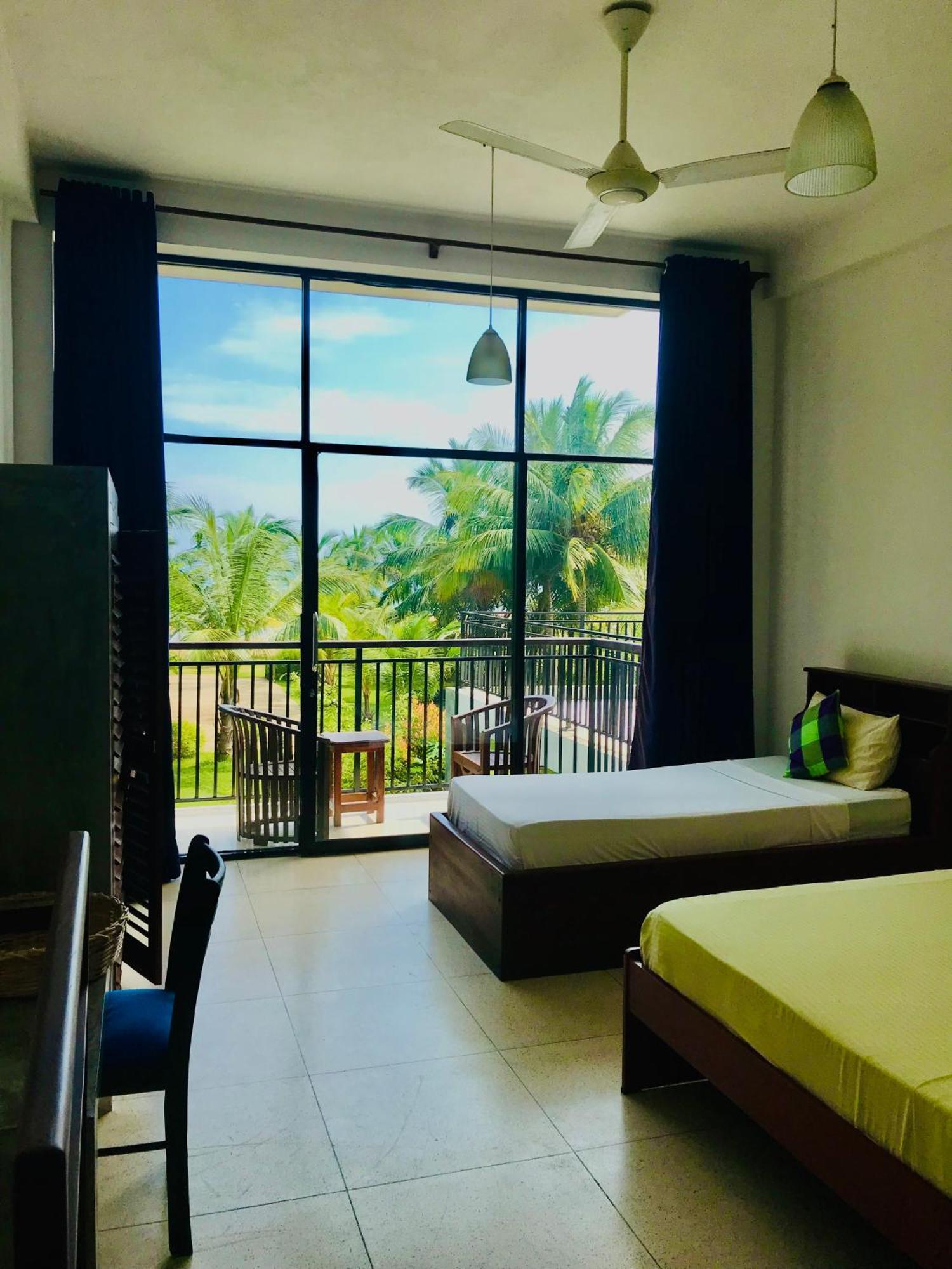 Aqua Marine Beach Hotel Kalkudah  Exterior photo