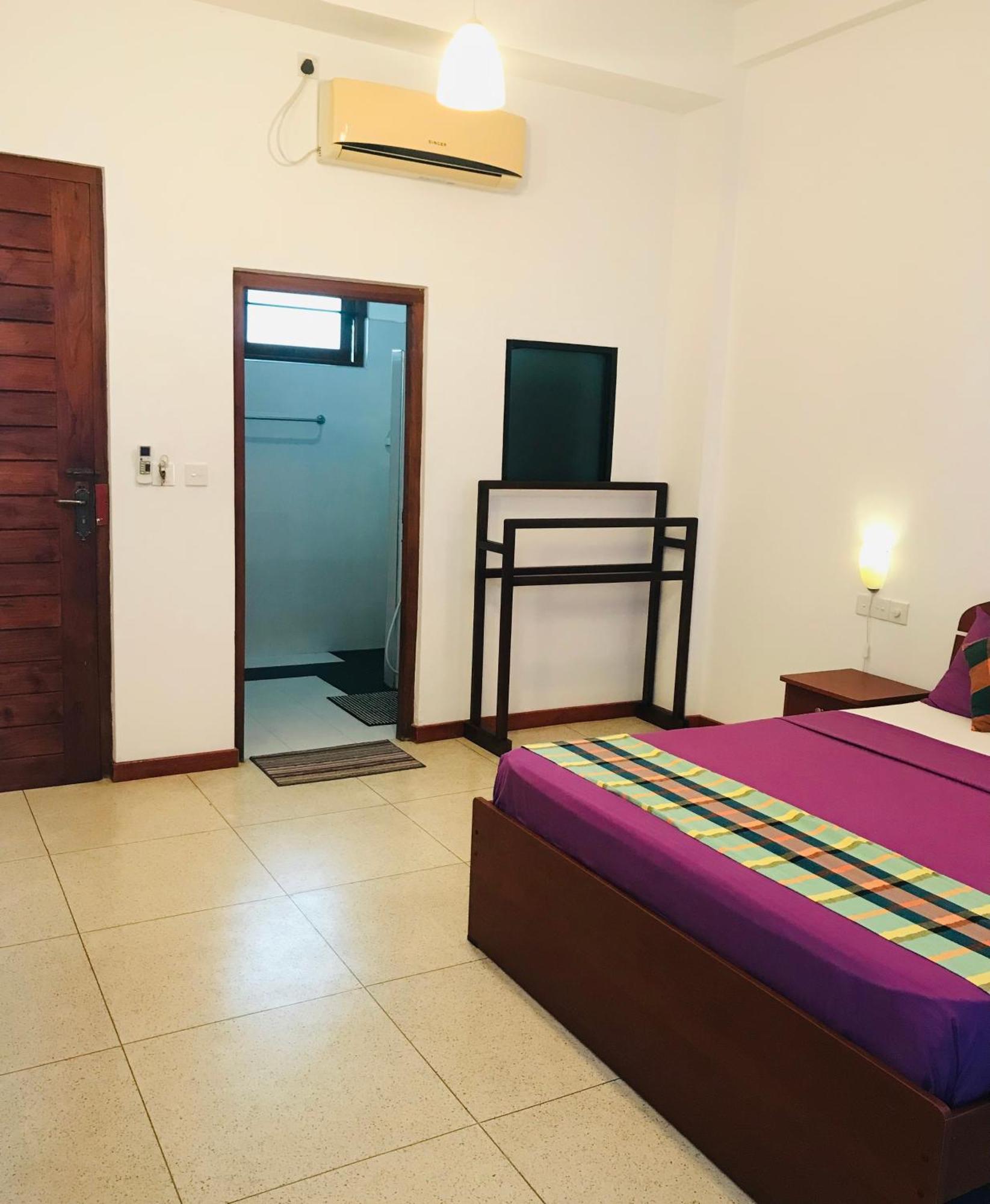 Aqua Marine Beach Hotel Kalkudah  Exterior photo