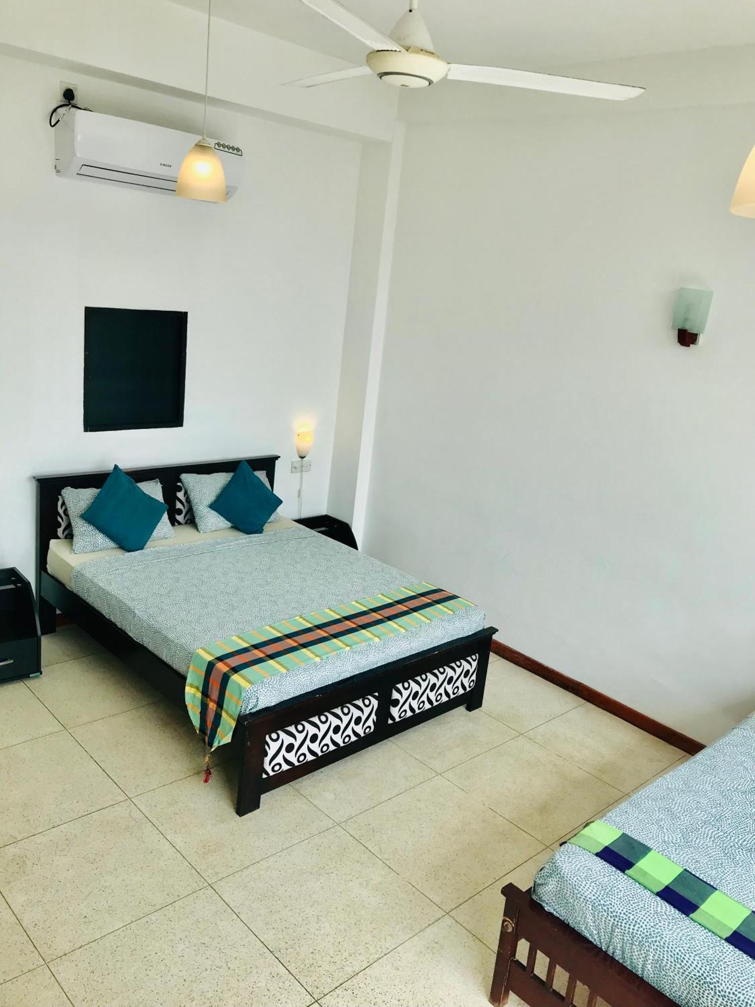 Aqua Marine Beach Hotel Kalkudah  Exterior photo